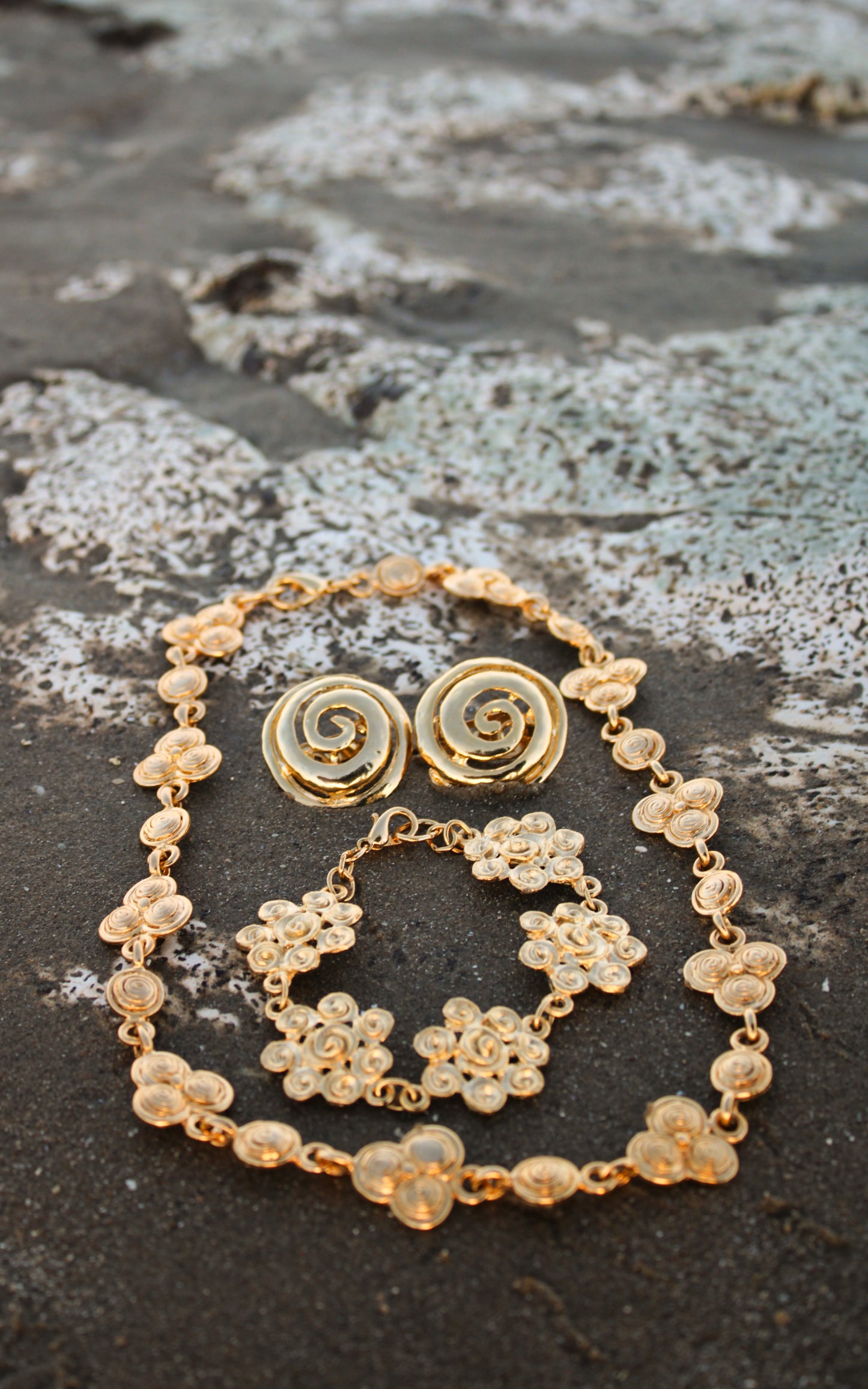 Romari Clover Necklace