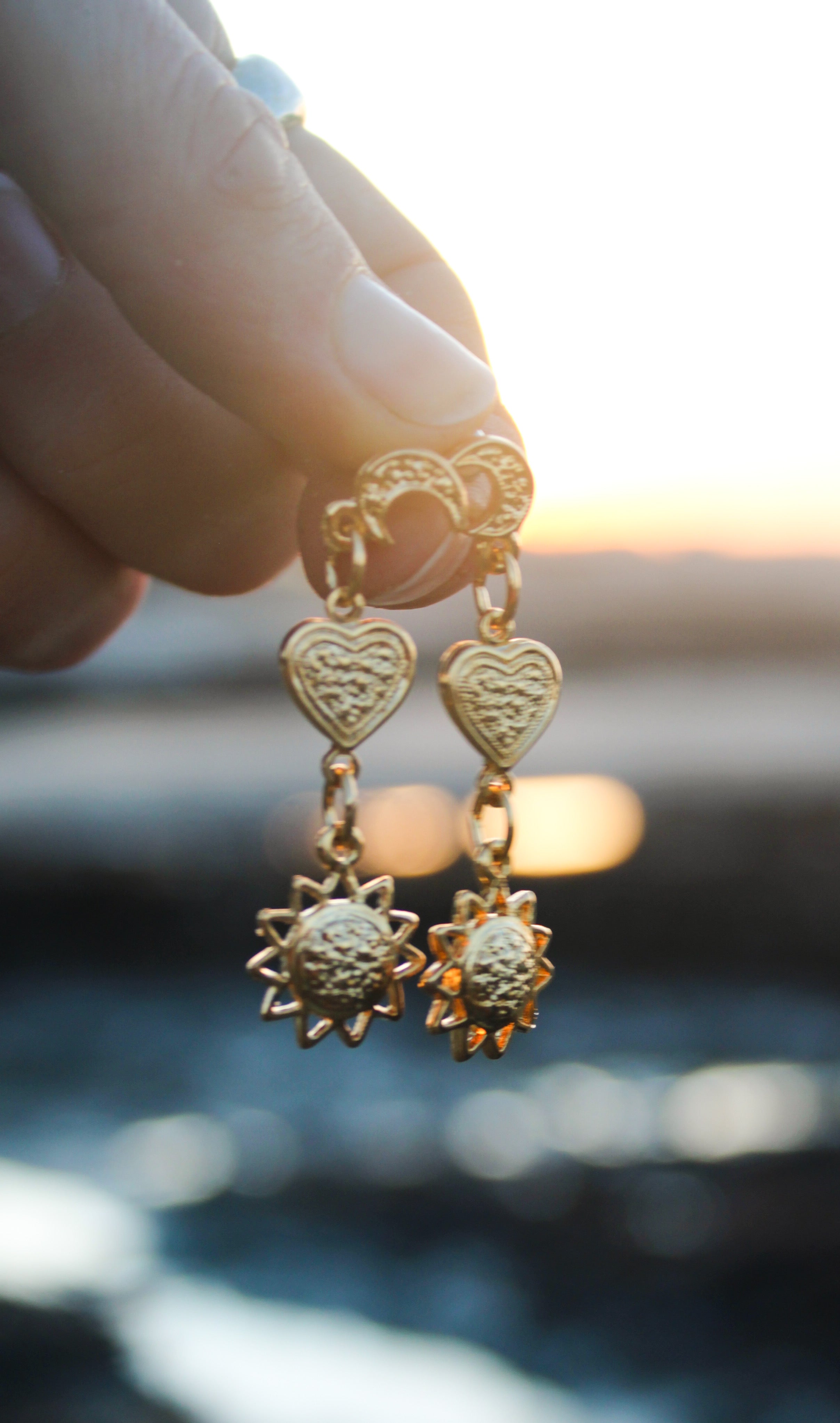 EARRINGS – E V BLACK VINTAGE