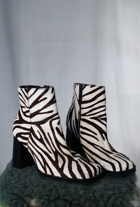 90's Faith Zebra Print Boots
