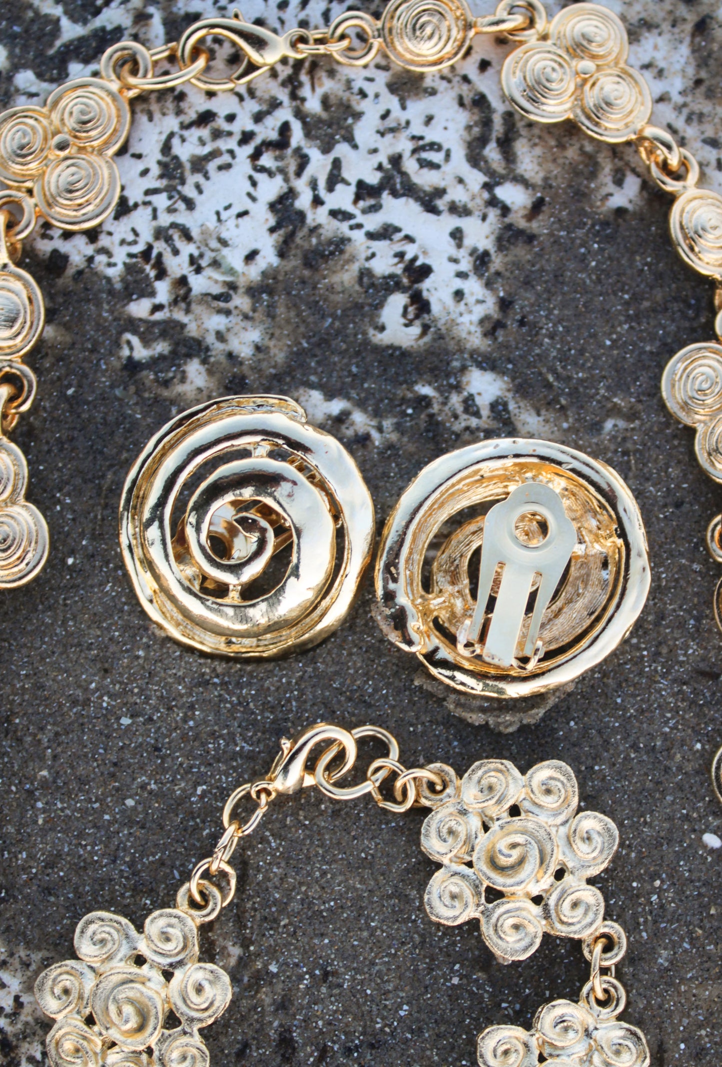 Swirl Clip-on Earring