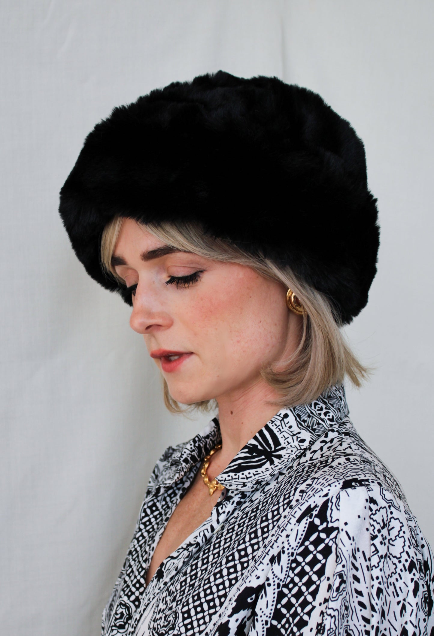 Black Faux Fur Perschy Hat