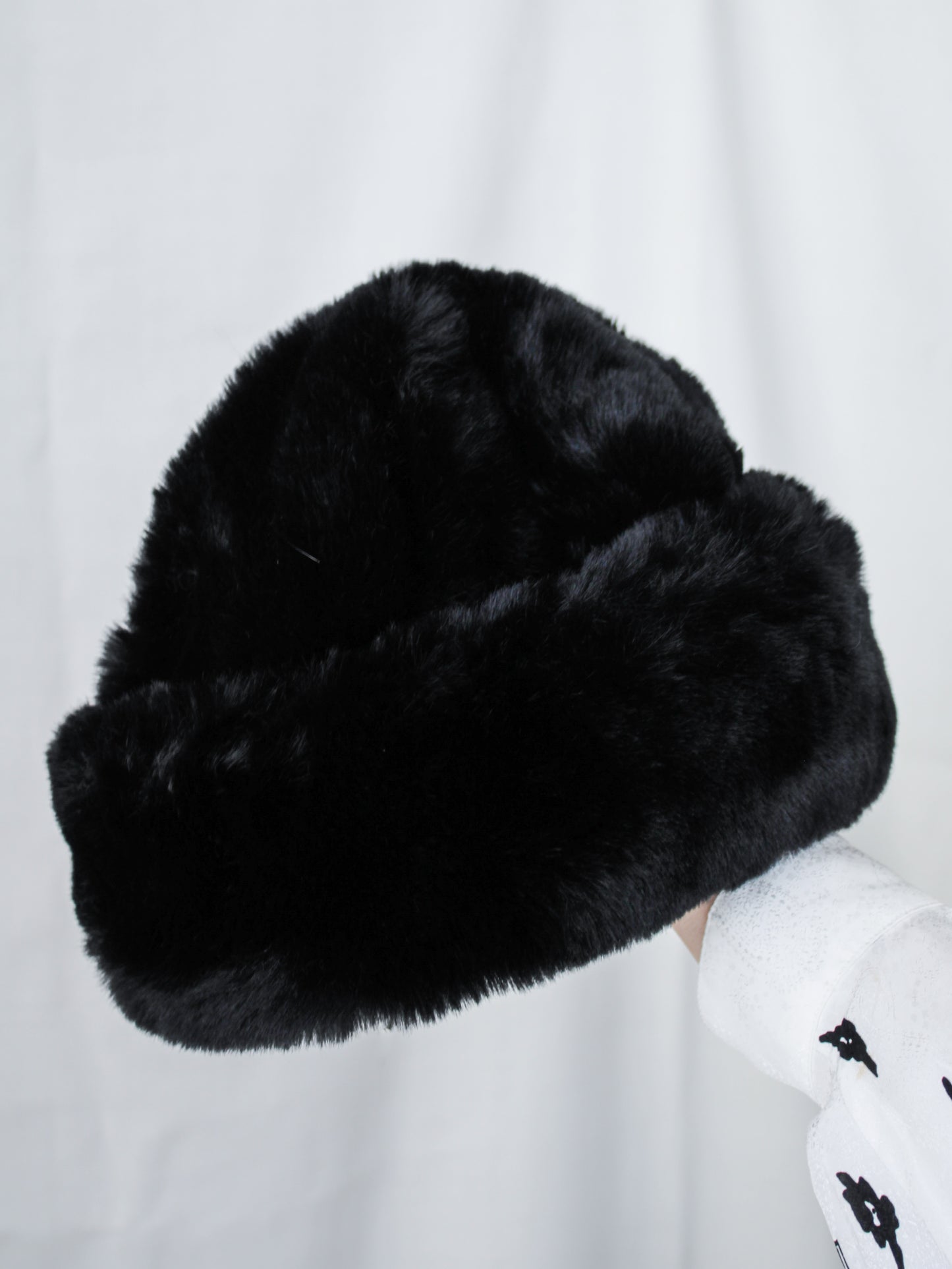 Black Faux Fur Perschy Hat