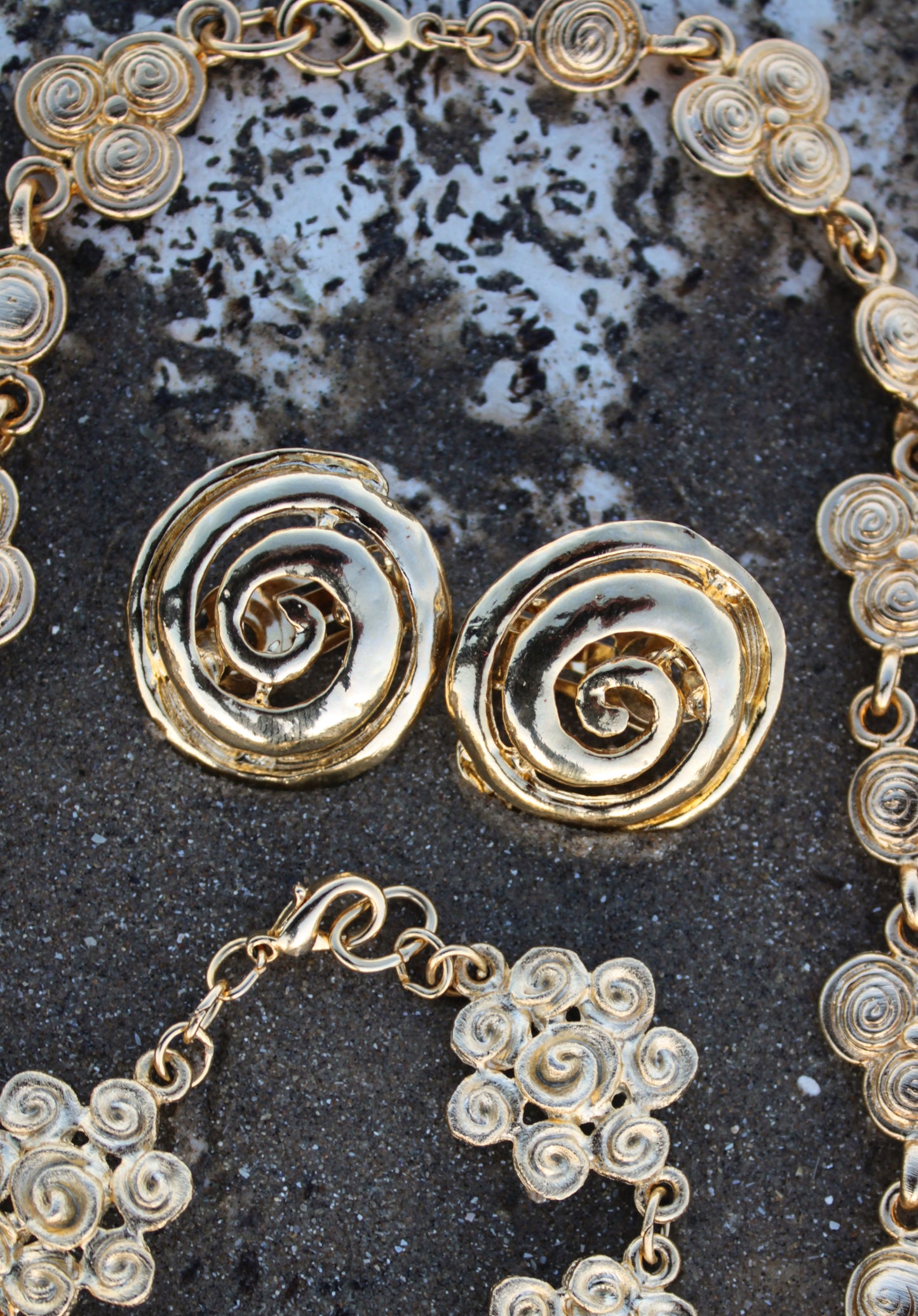 Swirl Clip-on Earring