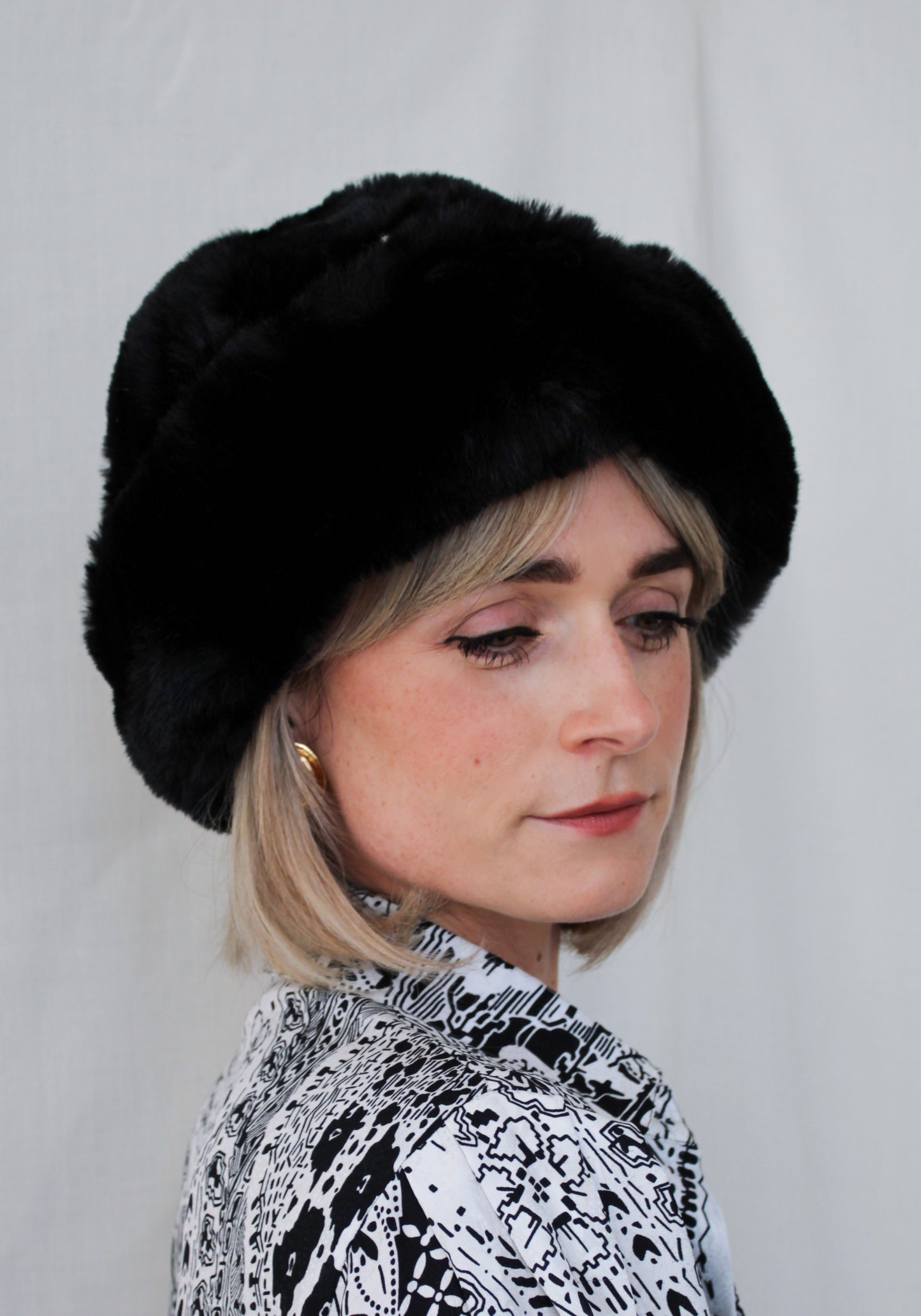 Black Faux Fur Perschy Hat
